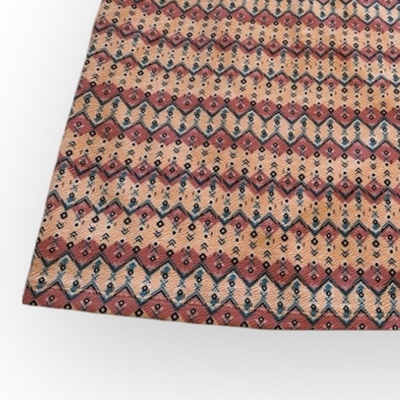 •NWT•L•GORGEOUS PINK UNIQUE PRINT CASSIE PENCIL SKIRT• - Picture 3 of 16